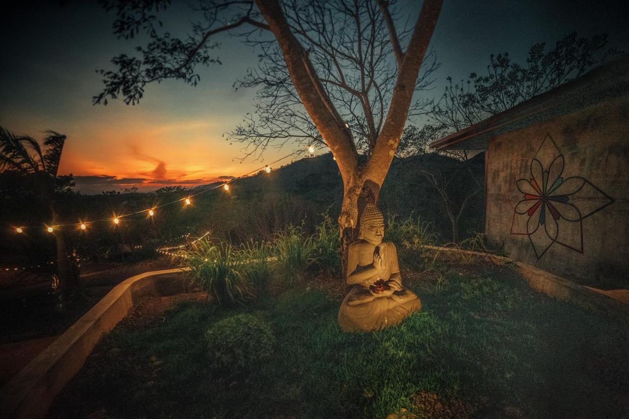 Hotel Alaya Yoga & Surf & Retreat Playa Venao Exterior foto